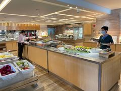 自助取餐区-北京王府井希尔顿酒店·万斯阁西餐厅