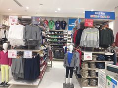 -优衣库(上海金桥国际商业广场店)