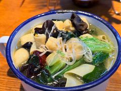 老大连清汤麻辣烫-喝丢一只鞋海鲜烧烤(市场店)