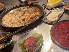-鹿鸣山草本茶香火锅(园西路店)