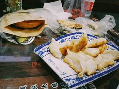 -长人馄饨铺(解放街店)