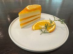 -Chom Cafe and Restaurant