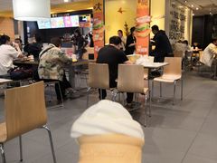 -麦当劳(世界城广场店)