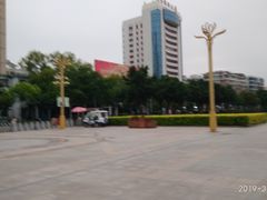 -人民广场