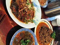 -蓝田九大碗民俗食府(蓝田店)
