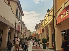 -佛罗伦萨小镇广佛名品奥特莱斯(疏港路店)