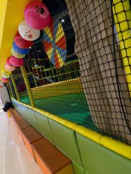 -蹦蹦跳跳(新奥购物中心店)