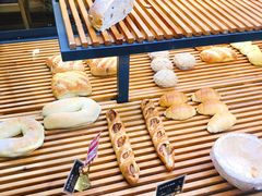 -焙丽拾光(麦凯乐直营店)
