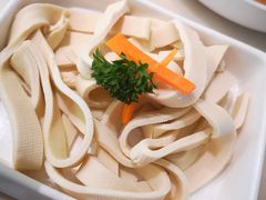 -左庭右院鲜牛肉火锅(浦江欢乐颂店)