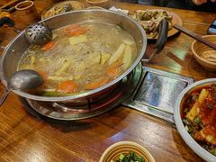 -亮欢寨酸汤鱼(沙冲路店)