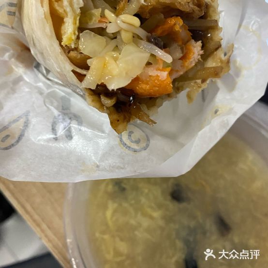 珠城李际油茶·面筋泡卷饼