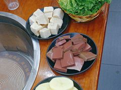 -曹丞相·地锅鸡·地锅鱼(武林店)