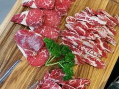 -臻牛烤肉