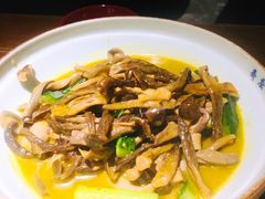 鹿茸菌煨猪肚-吃饭皇帝大土家民族菜(正大广场店)