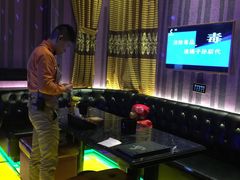 -皇马纯KTV·量贩·聚会(民治店)