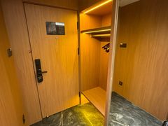 -爱舍海岸酒店(香港中路五四广场店)