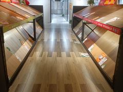 -百安居装修建材卖场(南山店)