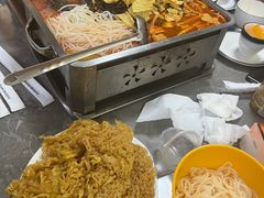 -在巷子里的烤肉店·螺蛳粉烤鱼·牛蛙(和美城店)