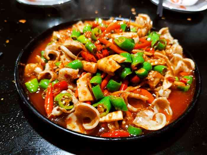 每一口都很香爆浆. 「火爆仔姜鱼肚」自贡风味,姜辣是