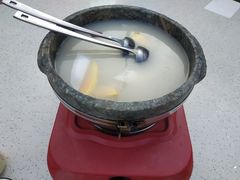 -墨脱石锅椰子鸡•香草鸭•东山羊(大东海店)