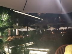 -墨居上隐·院子里火锅(峨眉店)