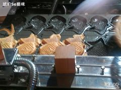 吴江路美食节的时候-粉粉乐鲷鱼烧(美罗城店)