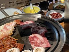 -明洞阿姨·韩式酱蟹烤肉·创意料理(三元桥店)