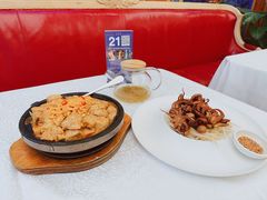 石锅海胆豆腐-品海楼·大连海胆锅贴馆(东港店)
