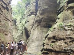 -龙潭大峡谷