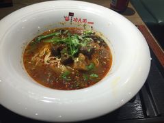 -哇蛙牛功夫面渝都料理(龙阳广场店)