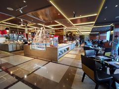 自助取餐区-大中华希尔顿酒店-念自助餐·嗨啤·小龙虾