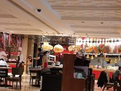 -咖啡苑自助餐厅·中国大饭店