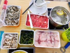 -杨老板·海鲜集市火锅·鲜切牛肉(中防万宝店)