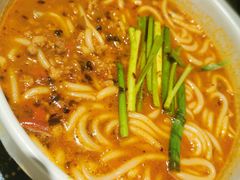 -云海肴·汽锅鸡·云南菜(天山百盛优客店)