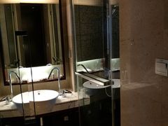 -上海龙之梦万丽酒店