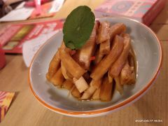 -丫丫厨娘·柠檬鸭(江南蓝鲸世界店)