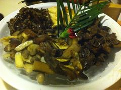 菌类大拼盘-滇釜火锅·能喝汤的火锅(车公庄店)