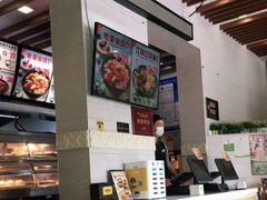 -老娘舅餐厅(黄龙体育中心店)