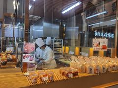 面包甜点陈列柜-西村叔叔的店·面包·甜品·蛋糕(清河万象汇店)
