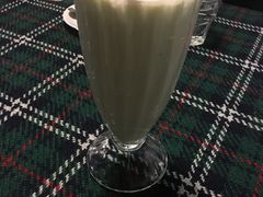 牛油果奶昔-不舍昼夜咖啡馆