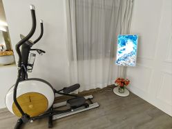 -闺蜜瑜伽·普拉提女性塑形馆