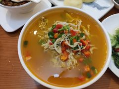 -黑青稞庄园·新式藏餐·牦牛肉汤锅(新都桥店)