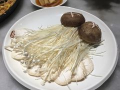 菌菇拼盘-韩宫宴和牛烤肉(合肥滨湖银泰城店)
