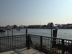 -皇家田广场(อนุสาวรีย์ทหารอาสา)