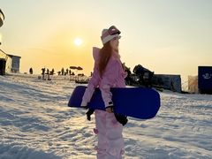 -浙东第一尖雪山欢乐谷