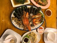 -J Daeng Seafood