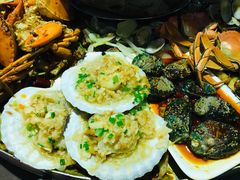 蒜蓉粉丝蒸扇贝-日进一片海.生腌海鲜火锅.宵夜烧烤(三里屯总店)
