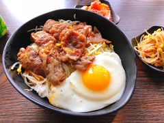 烤牛肉盖饭-HONGA HONGA雄家(曹路店)