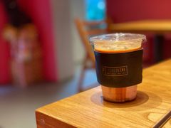 草莓拿铁-Punchline Coffee&Roaster(同济大学店)