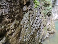 -龙水峡地缝景区